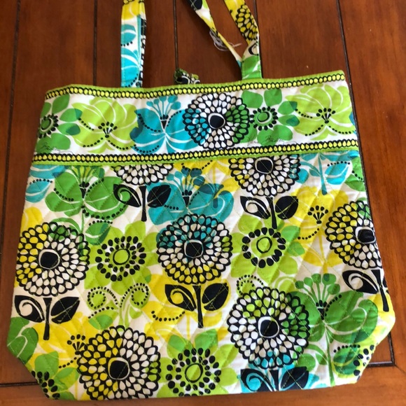 Vera Bradley Tote - Picture 3 of 4